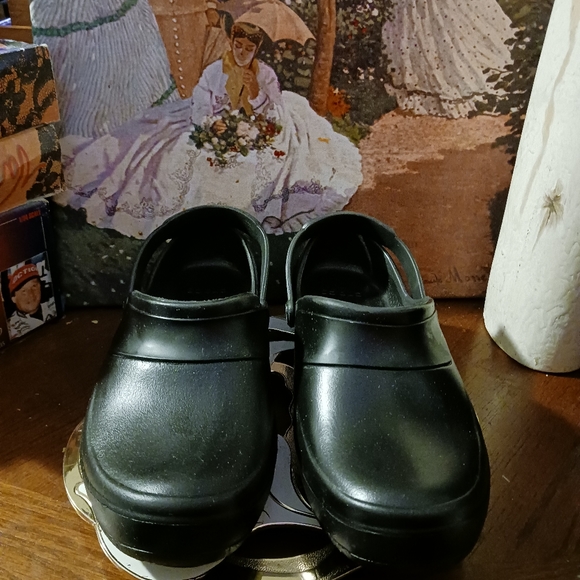 πππππCROCS Classic Black Ladyπ©΄π Size 7 ,Nice Gift Giving Item.π’π€β΅π£ - Picture 9 of 15